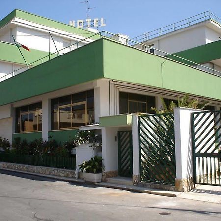 Hotel Esperia Sammichele Di Bari Exterior photo